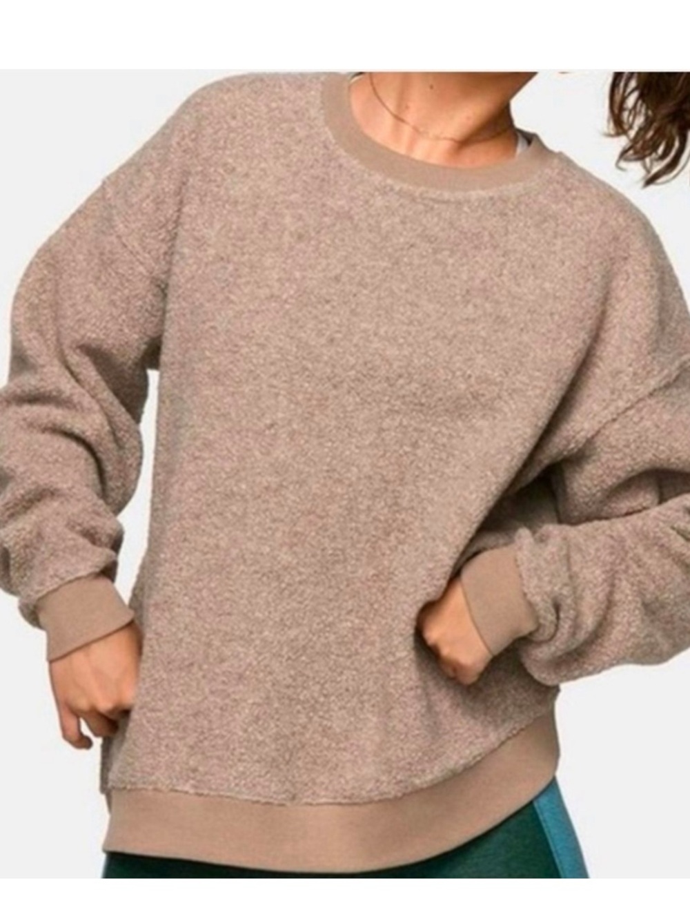 Outdoor Voices Taupe wool blend MegaFleece Crewneck in
Oatmeal Size - Medium